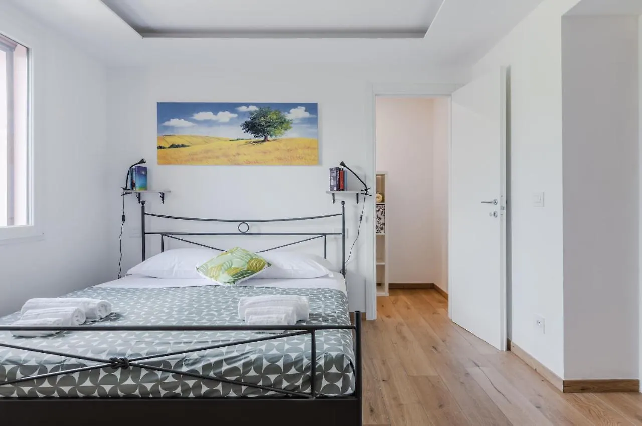 Lejlighed Countryside Apt With Swimming Pool And Parking Cascina